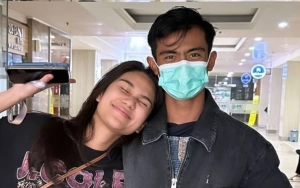 Pratama Arhan Jalani Umrah kala Azizah Salsha Disindir soal Video Sky Diving Bareng Bule