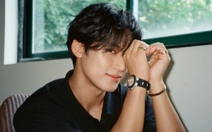 Tingkah Staf Sebar Potret Terbuka Mingyu SEVENTEEN Bikin Pihak Skincare Minta Maaf