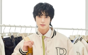 Potret Jaehyun NCT Ketiduran saat OTW Jakarta Bikin Prihatin