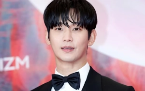 Momen Tangan Kim Soo Hyun Dicium Fans Indonesia Tuai Kritikan