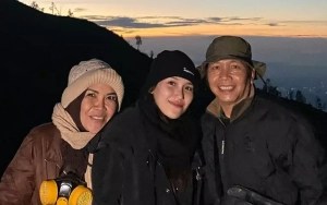Ibu Ayu Ting Ting Curhat Pilu Seraya Unggah Momen Sang Cucu yang Dipenuhi Selang kala Dirawat di RS