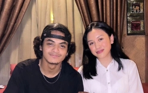 Vadel Badjideh Semringah saat Jumpa Pers Akui Ingin Nikahi Putri Nikita Mirzani