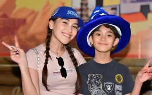 Ayu Ting Ting Banggakan Sang Putri usai Tampil Makin Lihai di Konser Piano