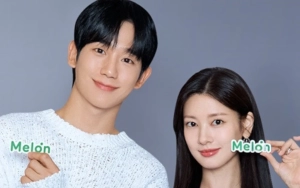 Jung Hae In & Jung So Min Pakai Outfit Serasi saat OTW ke Bali