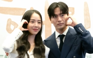 Alur Drama Shin Hye Sun & Lee Jin Wook 'Dear Hyeri' Tuai Kritikan