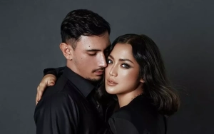 Jessica Iskandar dan Suami Bak Berebut Samakan Wajahnya dengan Calon Bayi Cantiknya