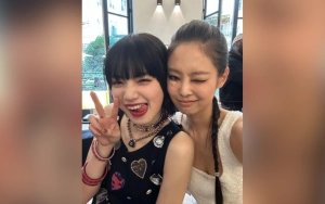 Gestur Jennie BLACKPINK Peluk Nana Komatsu yang Dulu Diisukan Pacar G-Dragon Jadi Sorotan