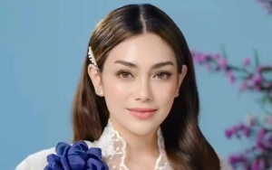 Geger Celine Evangelista Cantik Berkebaya Pamer Cincin Bareng Pria Dikira Lamaran
