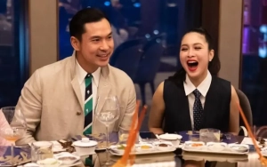 Sandra Dewi dan Harvey Moeis Kegep Ngebucin Lewat Aksi Saling Beri Tanda Salib
