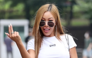 Jessi Minta Maaf usai Terekam Ikut Saksikan Fans Dipukuli