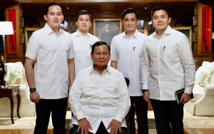 Karier Eks Pacar Nikita Mirzani Dibandingkan Mayor Teddy yang Jabat Sekretaris Kabinet