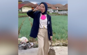 Detik-Detik Medina Zein Resmi Bebas Penjara Hari Ini