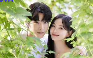 Skinship Kim Sejeong & Lee Jong Won di Jumpa Pers 'Brewing Love' Bikin Gemas