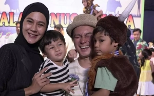 Postingan Paula Verhoeven Kontras dengan Baim Wong Terkait Dua Buah Hatinya