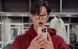 Prosesi Pemakaman Song Jae Rim Diiringi Isak Tangis Keluarga dan Rintik Hujan