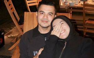 Irish Bella Tuai Sindiran usai Pamer Aksi Bucin Ugal-Ugalan Dekat Suami Lagi Merokok