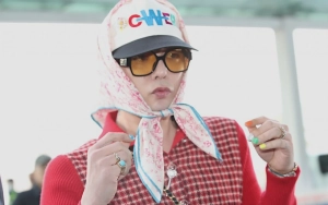 G-Dragon BIGBANG Tampil Berani Pakai Boxer saat Cosplay Jadi Pembaca Berita