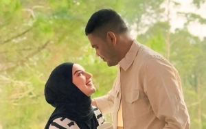 Suami Irish Bella Pamer Aura Glowing usai Jadi Selebgram Centang Biru