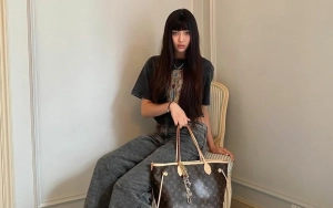 Ekspresi Hyein NewJeans saat Tiba di Korea usai Putuskan Kontrak Disorot