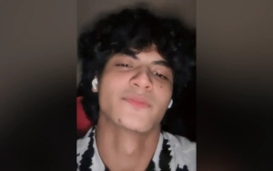 Video Cewek Cantik Ngefreeze Lihat Vadel 'Eks' Pacar Putri Nikita Mirzani Joget Geter Bikin Ngakak