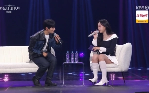 Lee Yi Kyung Berlinang Air Mata saat Akting Jadi Pacar Lee Young Ji