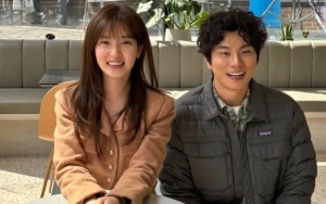 Lee Yi Kyung Rela Tunda Operasi Demi Syuting Ciuman Bareng Jo Soo Min di 'Marry You'