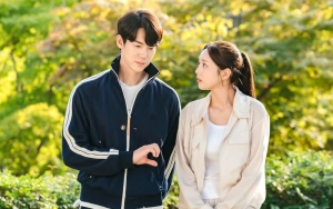 Deretan Tingkah Yoo Yeon Seok Bucin Chae Soo Bin di 'When the Phone Rings' Curi Fokus