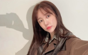 Visual Yoon Eun Hye saat Baby V.O.X Perform di KBS Gayo 2024 Buat Syok