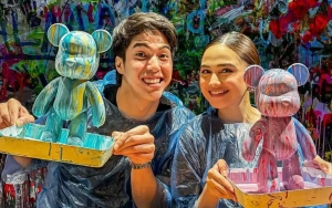 El Rumi Senyum Semringah Ajak Pacar Keruntelan Bareng Keluarganya