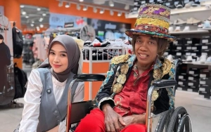 Ria Ricis Gercep Pamer Hadiah Buat Pak Tarno di Tengah Dugaan Tim Intimidasi Jurnalis