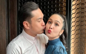 Mahfud MD Kritik Hakim yang Cengar-Cengir saat Sandra Dewi Peluk Mesra Harvey Moeis