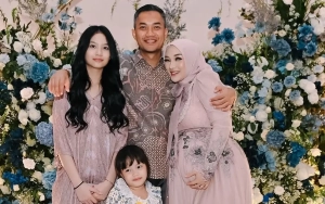 Tinggi Badan Putri Tiri Zaskia Gotik Curi Fokus di Syukuran Kehamilan Ketiga Sang Ibu Sambung