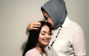 Emilia Contessa Meninggal