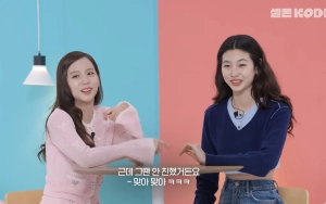 Jisoo BLACKPINK & Jung Ho Yeon Berbagi Cerita Kocak Awal Mula Jadi Bestie