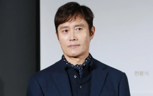 Lee Byung Hun Akui Pernah Takut Terekspos Punya Gangguan Panik