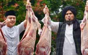 Ustaz Derry Disentil Imbas Bobon Santoso Curcol Bingung Tak Dapat Bimbingan usai Mualaf