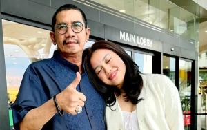 Gestur Pengacara Nikita Mirzani Protektif saat Laura Ngaku Punya Pacar Baru di Sesi Live