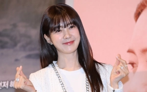 Lee Yo Won Ungkap Alasan Diam-Diam Menikahi Suami Ganteng