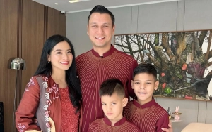 Wajah Glowing Titi Kamal Curi Fokus Ketika Reuni Bareng Teman SMA