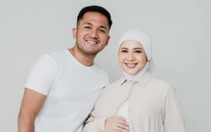 Wajah Tampan Anak Ketiga Kesha Ratuliu yang Baru Lahir Bikin Syifa Hadju Gemas
