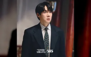 Yoo Yeon Seok Tampilkan Gerakan Tari Menarik di 'Phantom Lawyer'