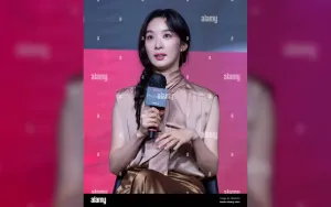 Lee Chung Ah Bicarakan Kerja Sama dan Stereotip Rivalitas Artis