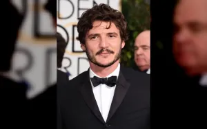 Pedro Pascal Tampil Mengejutkan Tanpa Kumis di Oscar 2026