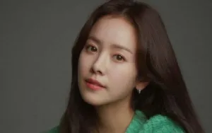 Cinta Dalam Drama: Han Ji Min Mengungkapkan Perasaannya kepada Park Sung Hoon