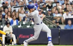 Andy Pahes Raih Gelar Pemain Terbaik NL Pekan Ini di MLB