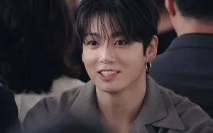 Jungkook BTS Tampilkan Suara Live Memukau di Tengah Hujan Saat Konser