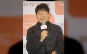 Film 'Wanggwa Saneun Namja' Capai 2 Juta Penonton dan Dekati Rekor 'Myeongnyang'