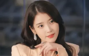 IU Ungkap Cerita Menarik Saat Hadiri Konser TWICE dan D.O. EXO