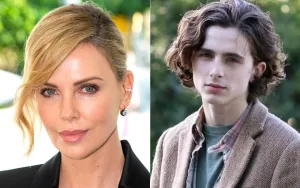 Charlize Theron Menyindir Timothée Chalamet soal Komentar Ceroboh tentang Opera