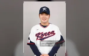 Emosional! Perpisahan Haru Park Byung Ho di Acara Pensiun Bersama Keluarga